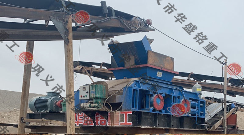 玄武巖制砂機(jī)安裝現(xiàn)場(chǎng)