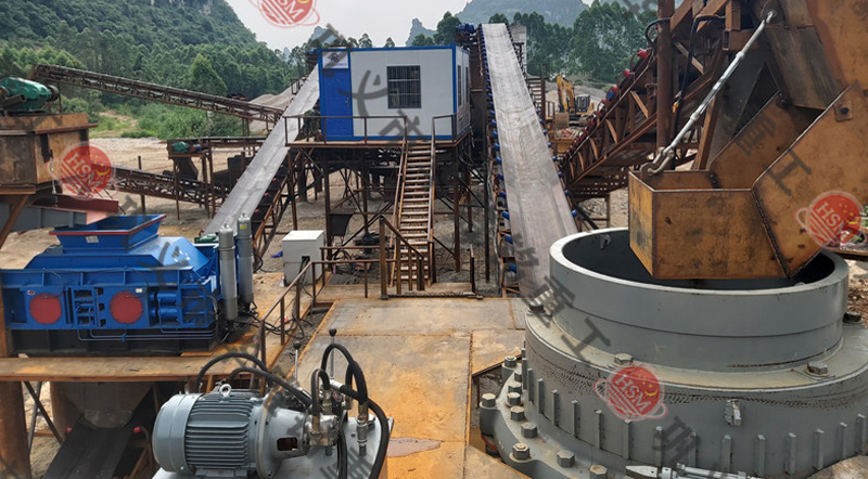 鉀長(zhǎng)石制砂機(jī)案例現(xiàn)場(chǎng)
